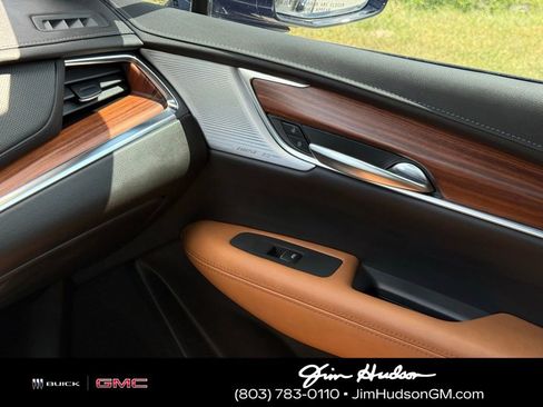 Certified 2025 Cadillac XT5 Premium Luxury image 38