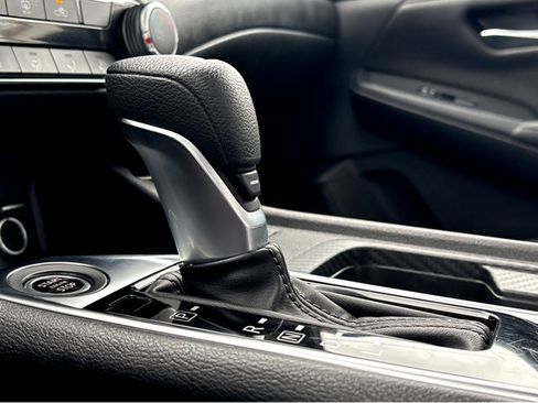 Certified 2024 Nissan Sentra SV image 18