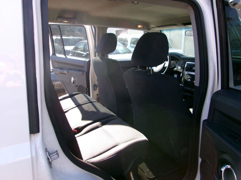 Used 2010 Nissan Cube 1.8 S w/ Interior Designer Pkg FWD image 3