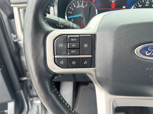 Used 2023 Ford Expedition XLT image 32