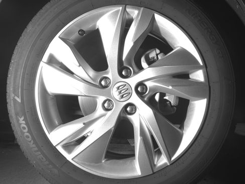 Used 2025 Buick Encore GX Preferred AWD/4WD image 13