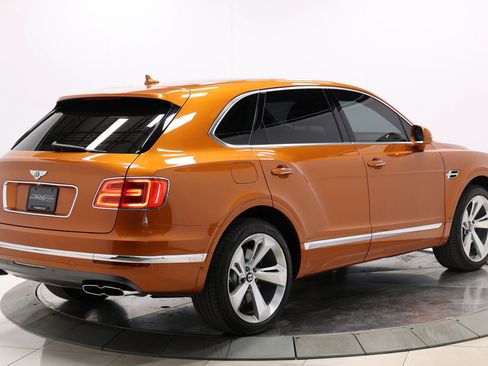 Used 2019 Bentley Bentayga image 65