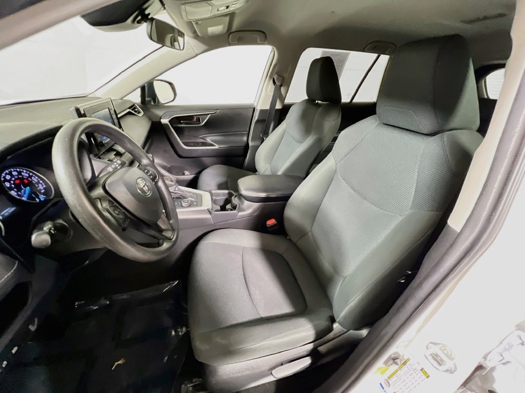 Certified 2020 Toyota RAV4 LE w/ All Weather Liner Package AWD/4WD image 18