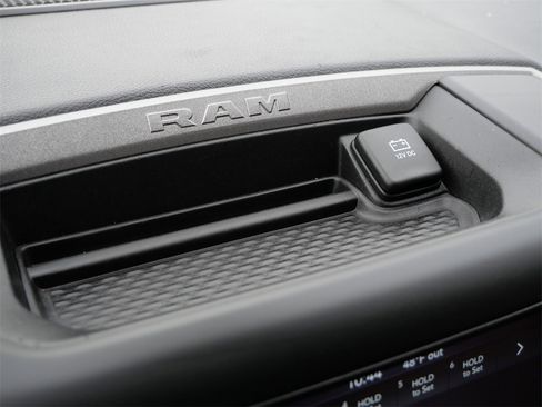 Used 2020 RAM 2500 Tradesman image 17