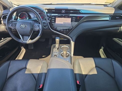 Used 2019 Toyota Camry XSE image 9