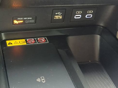 Used 2025 Toyota Camry LE w/ Convenience Package FWD image 21