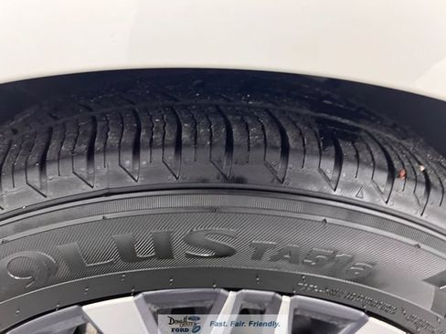 Used 2025 Nissan Altima 2.5 SV FWD image 17