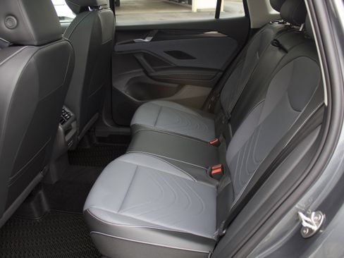 New 2026 Volkswagen Tiguan SE image 26