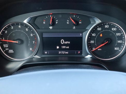 Used 2025 Chevrolet Blazer LT FWD image 28