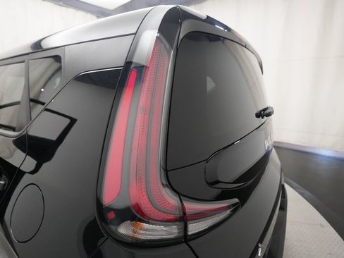 Certified 2023 Kia Soul LX w/ LX Technology Package image 30
