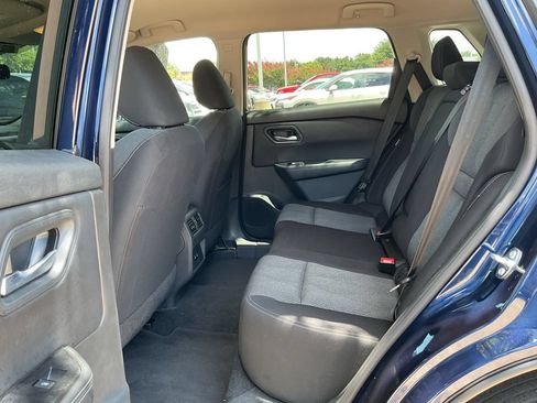 Used 2025 Nissan Rogue SV FWD image 11