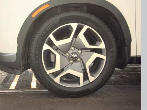 Used 2023 Hyundai Palisade Limited w/ Winter Package image 14