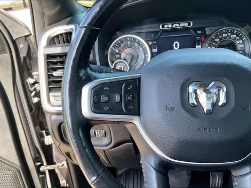 Used 2019 RAM 1500 Big Horn AWD/4WD image 23