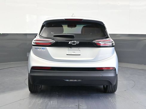 Used 2023 Chevrolet Bolt LT FWD image 4