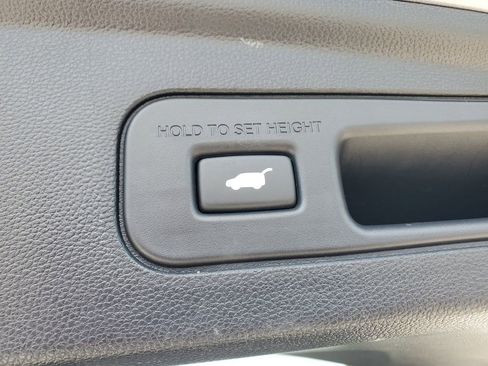 Used 2025 Acura MDX FWD image 9