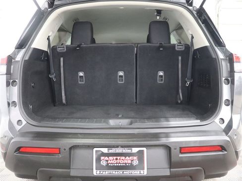 Used 2022 Nissan Pathfinder S image 6