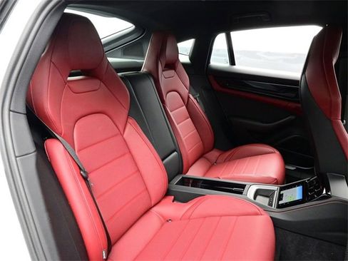 Used 2025 Porsche Panamera 4 image 17