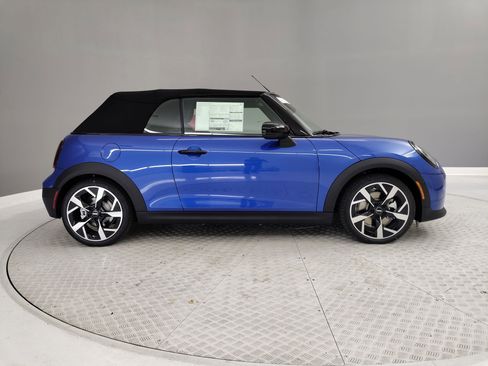 New 2026 MINI Cooper S image 2