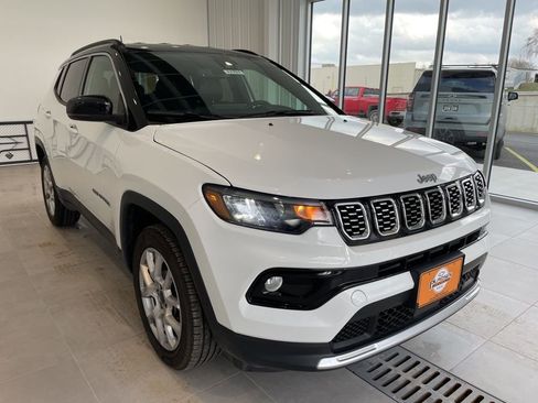 Used 2025 Jeep Compass Limited AWD/4WD image 6