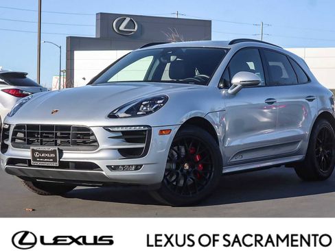 Used 2018 Porsche Macan GTS image 1