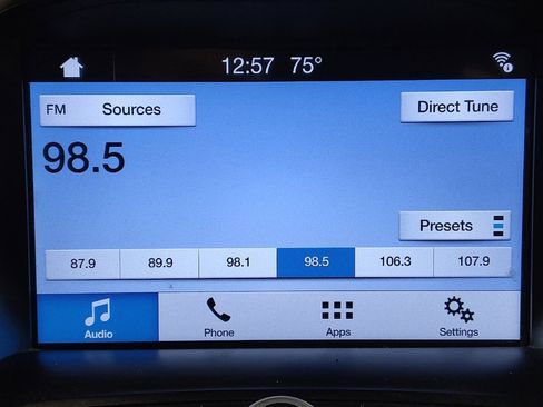 Used 2018 Ford Escape SE w/ SE Sport Appearance Package FWD image 25
