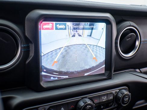 Used 2023 Jeep Wrangler Unlimited Rubicon 4xe w/ Cold Weather Group image 27