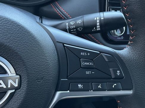 New 2025 Nissan Versa SR w/ Trunk Package image 22