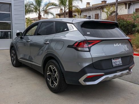 Used 2024 Kia Sportage LX image 6