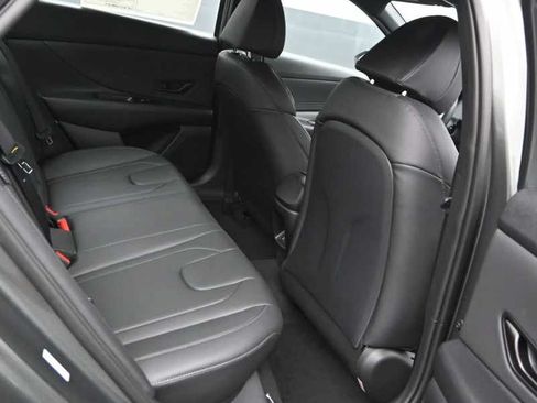 New 2026 Hyundai Elantra SEL Sport FWD image 13