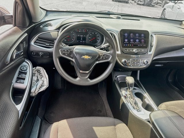 Used 2023 Chevrolet Malibu LT FWD image 18