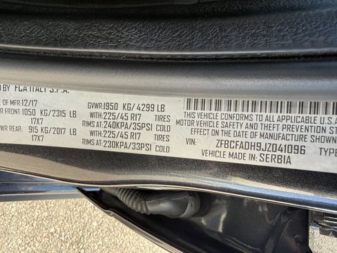 Used 2018 FIAT 500L Trekking image 26