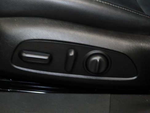 Used 2016 Chevrolet Malibu Premier w/ Driver Confidence Package II image 31