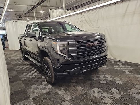 Used 2024 GMC Sierra 1500 Pro w/ Graphite Edition AWD/4WD image 3