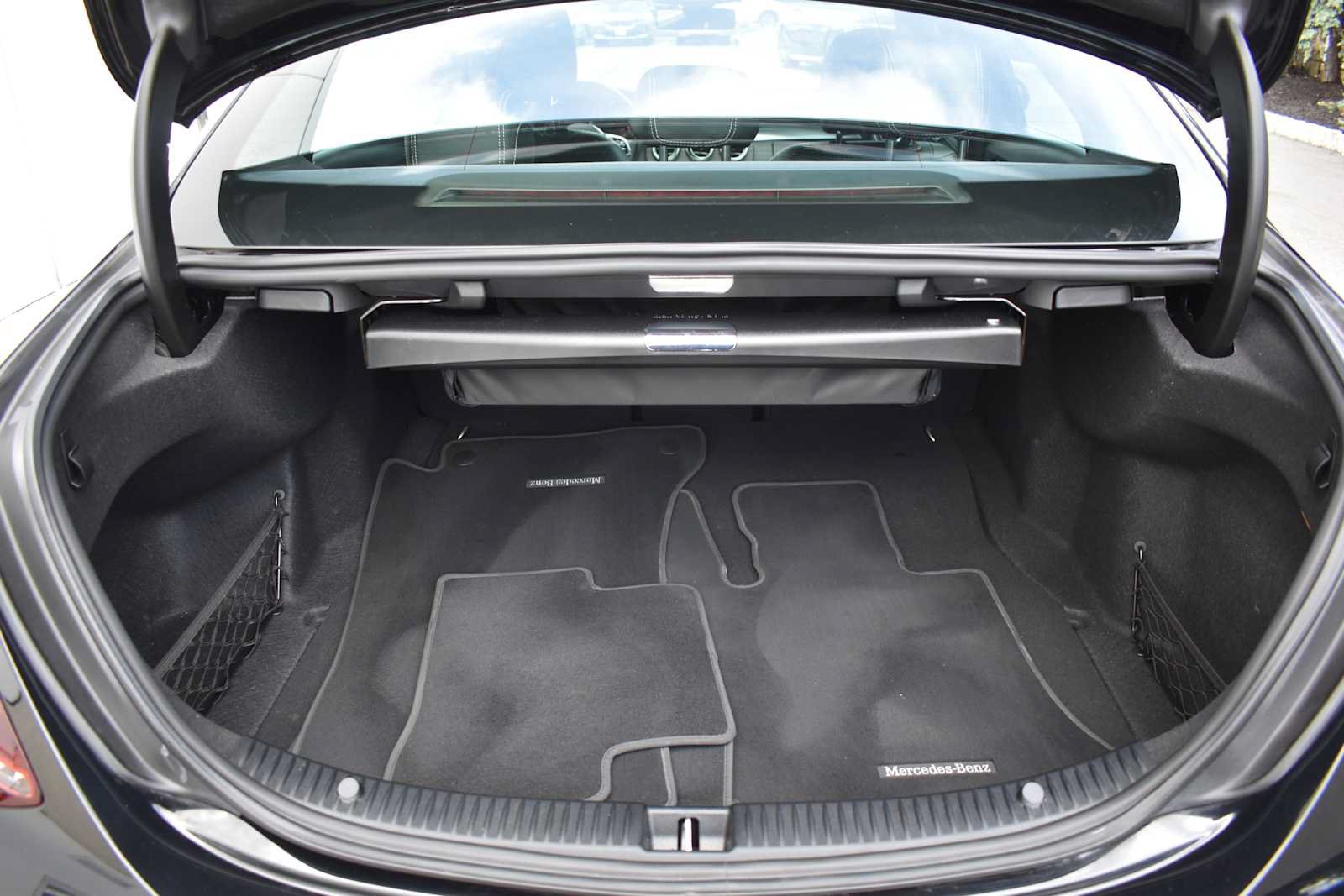 Used 2019 Mercedes-Benz C 300 4MATIC Sedan image 11