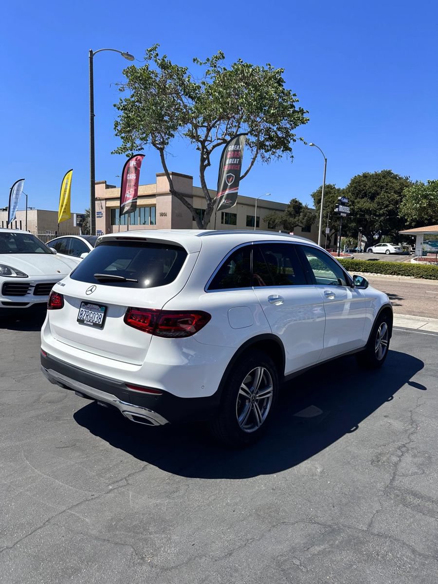 Used 2022 Mercedes-Benz GLC 300 image 3