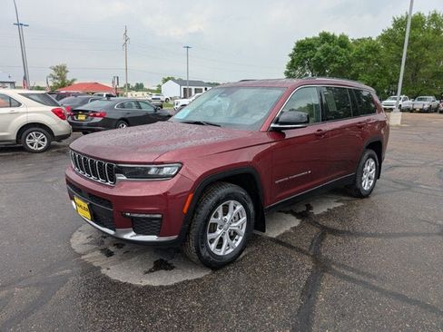 Used 2021 Jeep Grand Cherokee L Limited AWD/4WD image 4