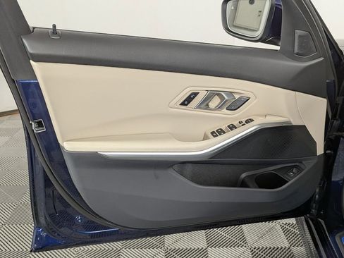 Used 2025 BMW 330i xDrive Sedan w/ M Sport Package image 14