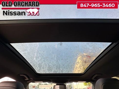 Used 2022 Ford Edge ST-Line w/ Class II Trailer Tow Package image 12