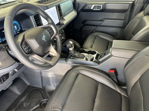 New 2025 Ford Bronco Badlands w/ Sasquatch Package image 10