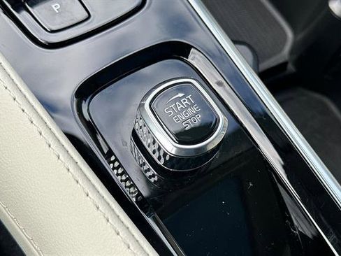 Certified 2025 Volvo XC90 T8 Ultra w/ Protection Package Premier image 26