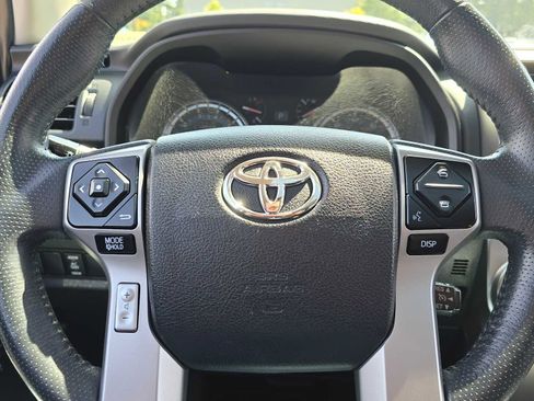 Used 2018 Toyota 4Runner Limited AWD/4WD image 26