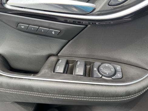 Used 2021 Buick Envision Essence w/ Technology Package I AWD/4WD image 9