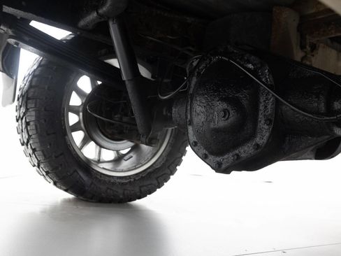 Used 2009 GMC Sierra 2500 SLE w/ Convenience Package image 23