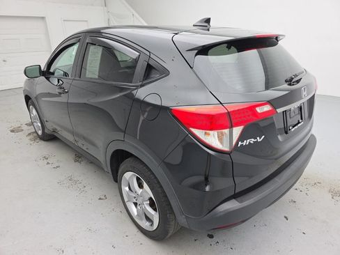 Used 2019 Honda HR-V LX image 9