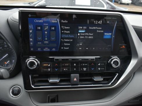 Used 2021 Toyota Highlander Platinum AWD/4WD image 28