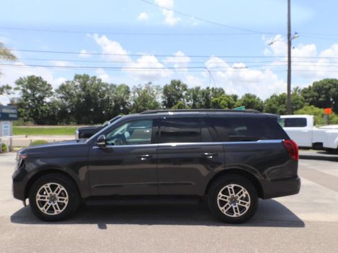 New 2026 Ford Expedition Active RWD image 9