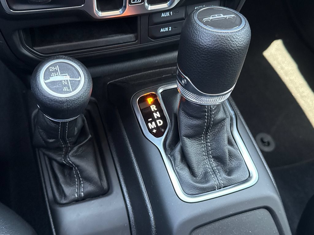 New 2025 Jeep Gladiator Sport AWD/4WD image 25