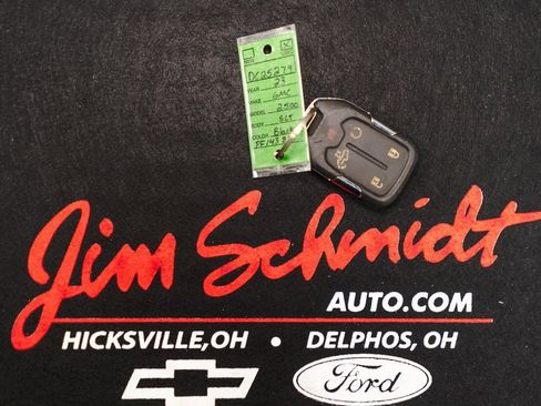 Used 2023 GMC Sierra 2500 SLT w/ SLT Convenience Package image 43