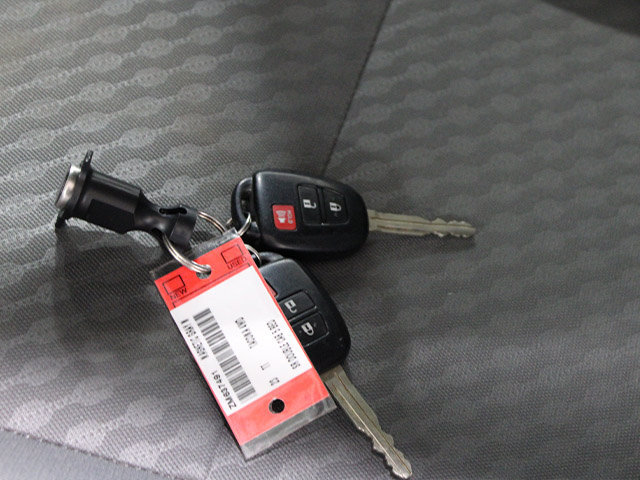 Certified 2023 Toyota Tacoma SR AWD/4WD image 17