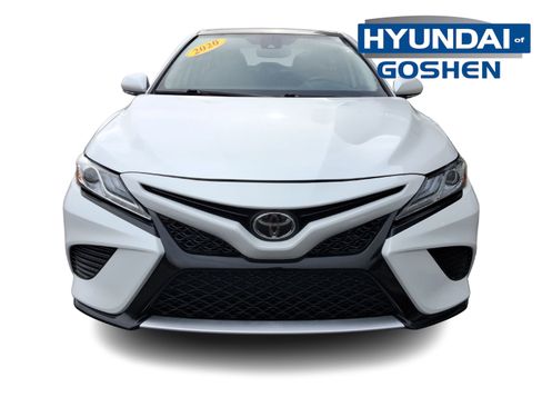 Used 2020 Toyota Camry XSE image 2